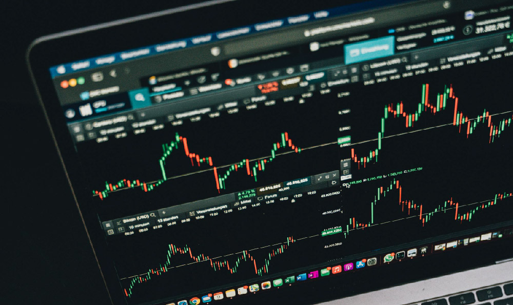 What Profitable Products Should I Sell on Amazon & How Can I Make Money?