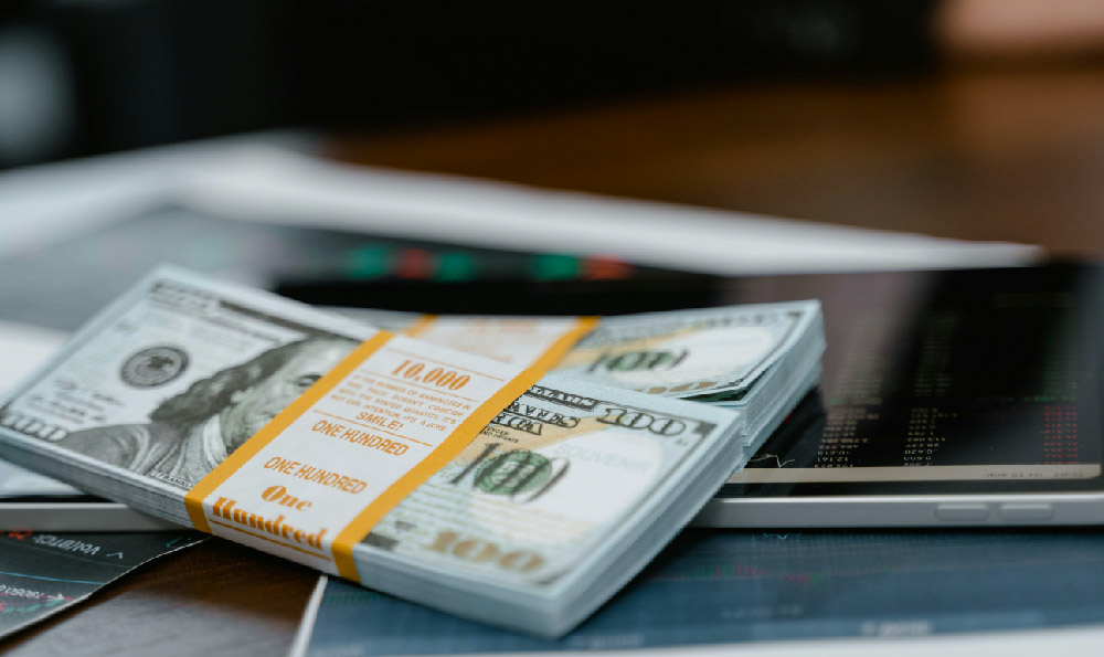 

how to make money on YouTube 2024 guide  
(36 characters, focuses on actionable methods, includes year for relevance, avoids &, and aligns with searcher intent)