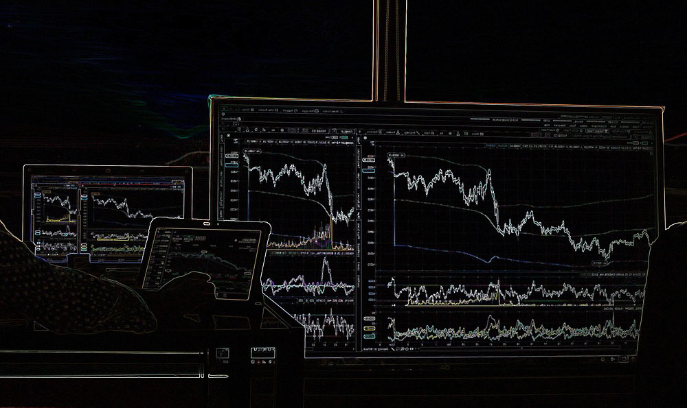 How Does MicroStrategy Generate Revenue, And What Are Its Key Income Streams?
